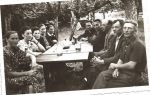 Wspólne spotkania mieszkańców Starego Wielisławia, ogrodowy bar, lata ok 1950 -1960